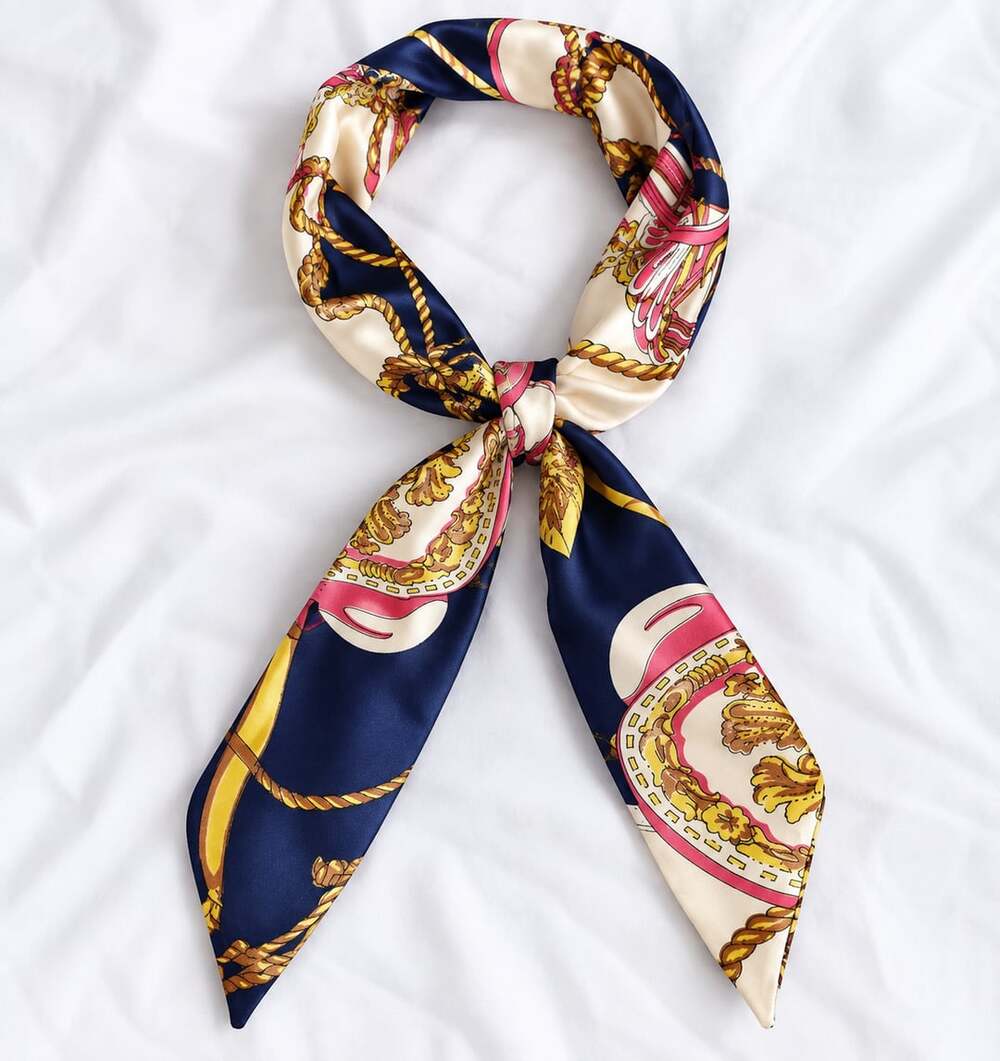 Vintage Silk Twilly Scarf Navy Blue Gold Chains Size 34
